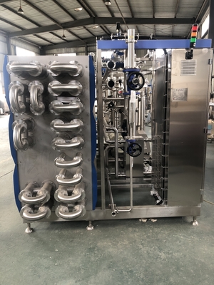 Sterilizzatore automatico su misura 500-2000 l/h Uht per la linea di lavorazione del latte / succo / salsa Sus304/316