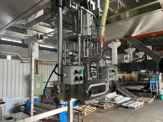 Macchina di riempimento a doppia testa ad alte prestazioni personalizzata 20-1000l BID Bag In Drum Aseptic Filler Ton Box Filler For Dairy Beverage Factory