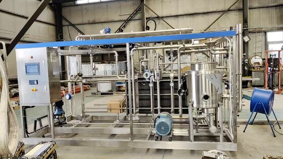 Alta efficienza in acciaio inossidabile PLC controllato 500L-5000L/H 72-75 Succo Pasteurizzatore di latte Placca attrezzature di pasteurizzazione caseiarie