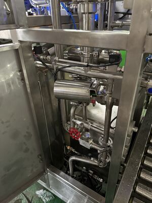 Sistema di riempimento asettico personalizzato con sistema operativo PLC che offre soluzioni di riempimento sterile per l'industria farmaceutica e medica