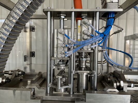 Tecnologia di riempimento asettico in acciaio inossidabile che garantisce un confezionamento sterile igienico per prodotti liquidi e semiliquidi sensibili